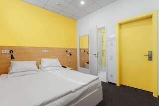 Отель Orange Hotel Одесса Двухместный номер эконом-класса с 1 кроватью или 2 отдельными кроватями-2